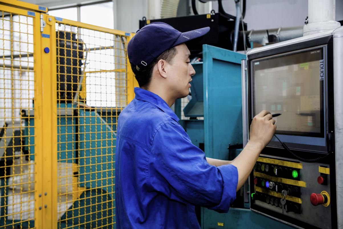 Molí de filferro de precisió importat d'Alemanya